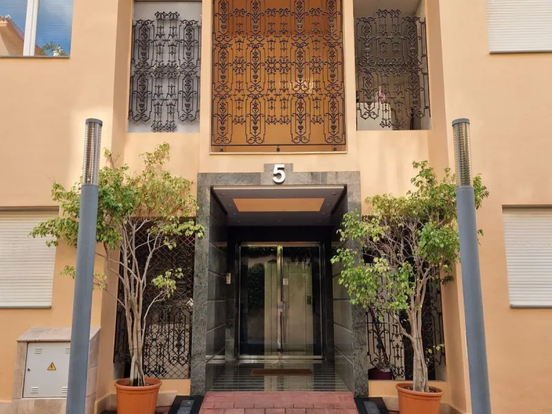 Stunning Corner Ground-Floor Apartment in Nueva Andalucía – Marbella's Golf Valley Gem