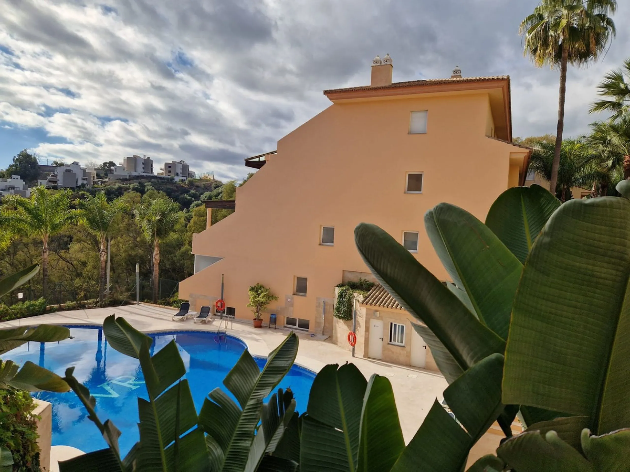 Stunning Corner Ground-Floor Apartment in Nueva Andalucía – Marbella's Golf Valley Gem