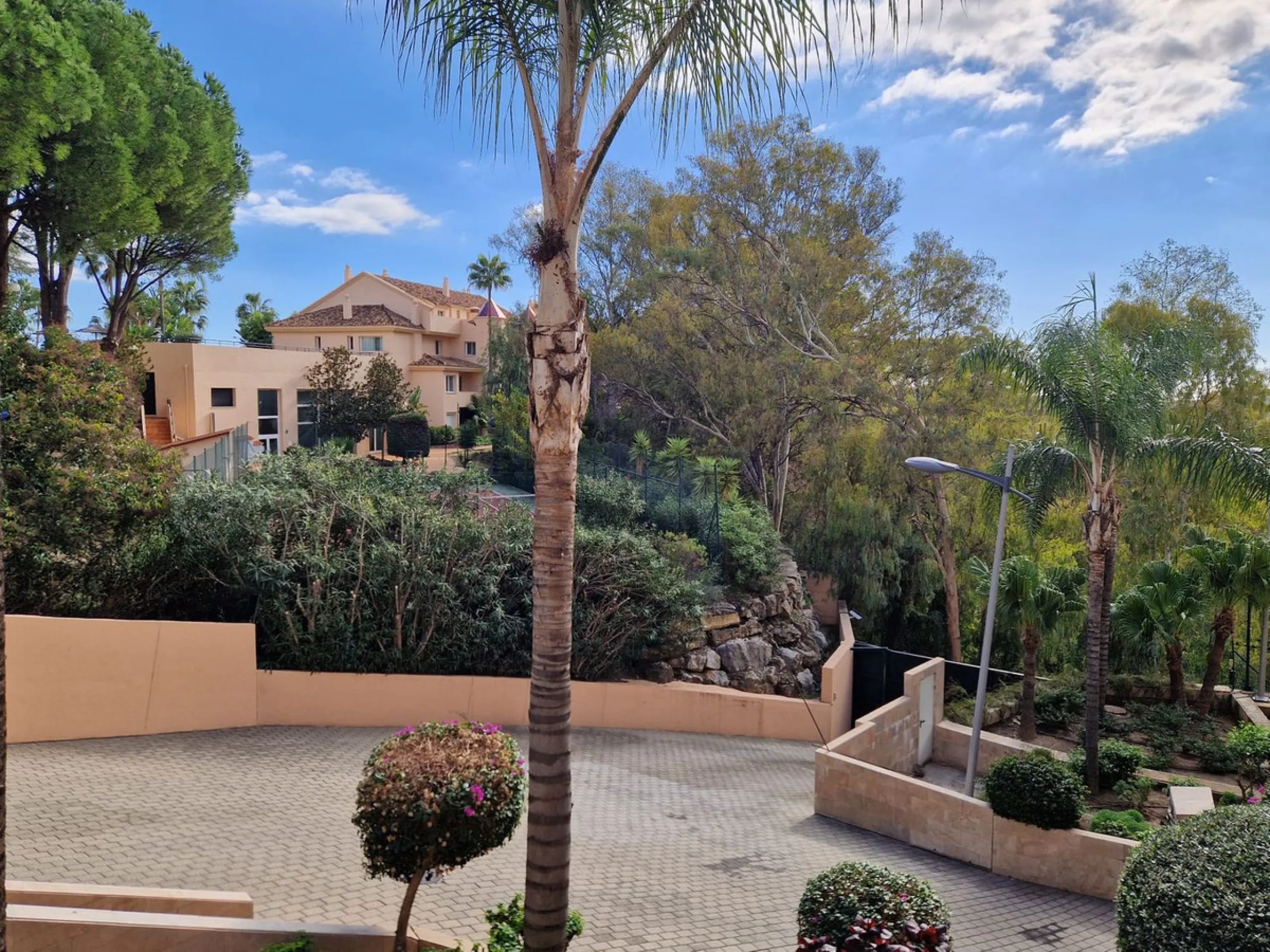 Stunning Corner Ground-Floor Apartment in Nueva Andalucía – Marbella's Golf Valley Gem