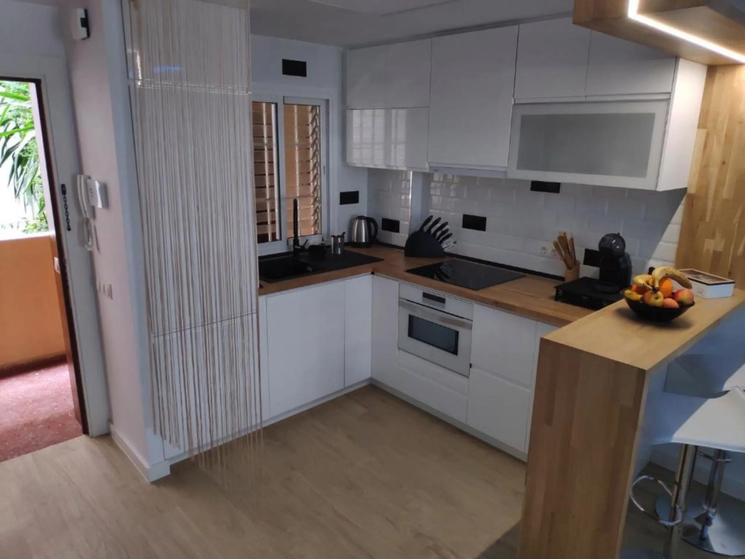 Fully Renovated Tourist Apartment with Legal Licence and High Profitability – Prime Central Location in Marbella