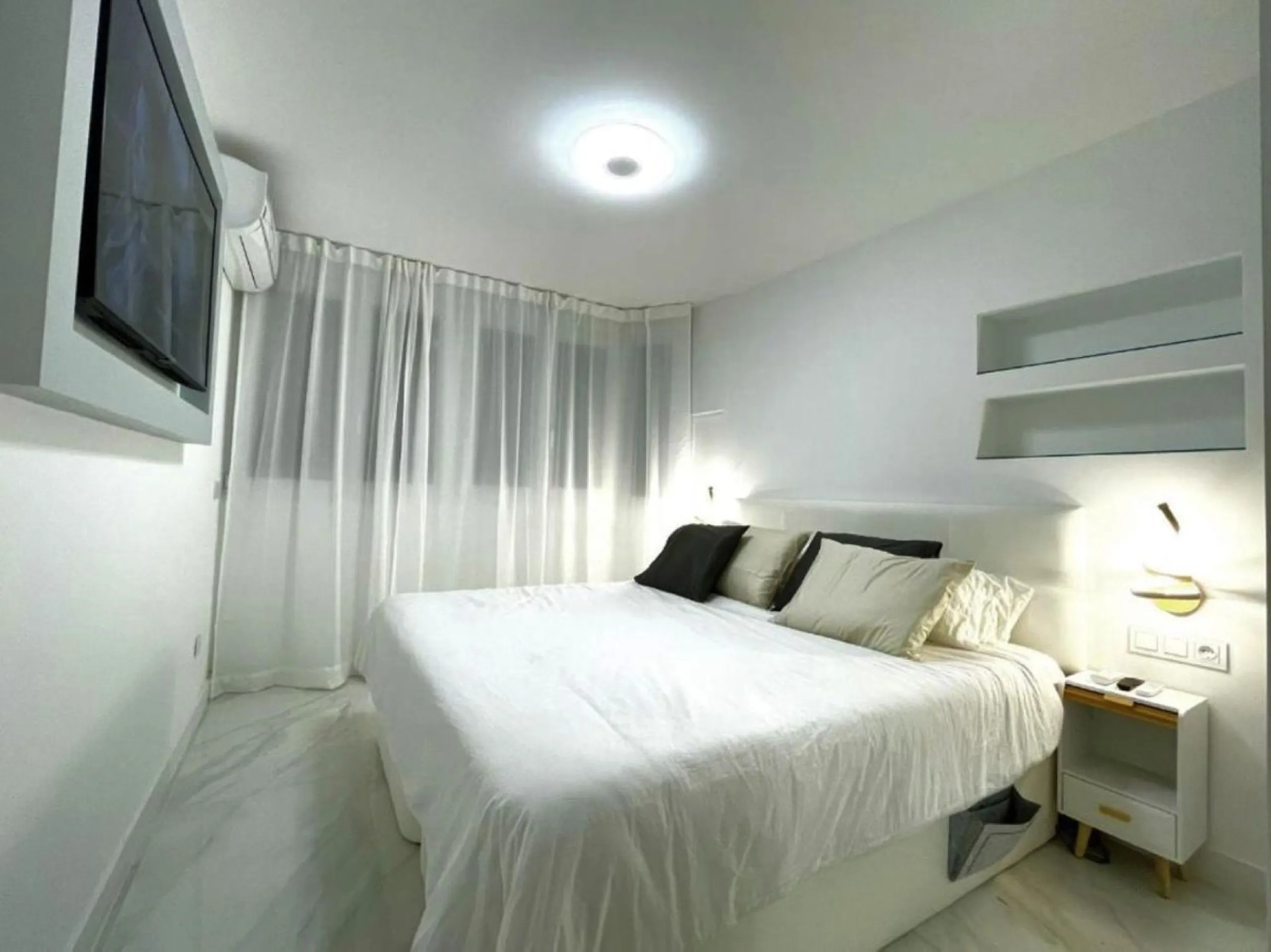 Fully Renovated Tourist Apartment with Legal Licence and High Profitability – Prime Central Location in Marbella