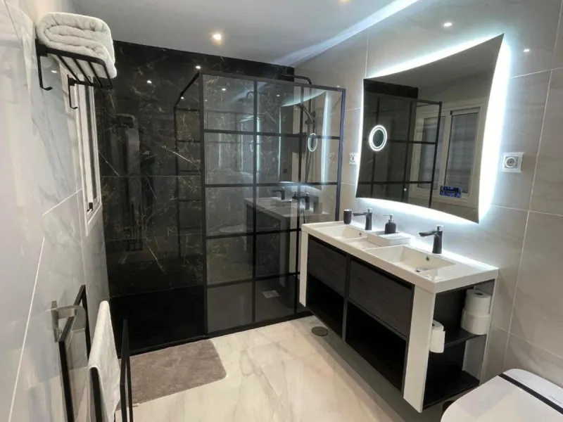 Fully Renovated Tourist Apartment with Legal Licence and High Profitability – Prime Central Location in Marbella