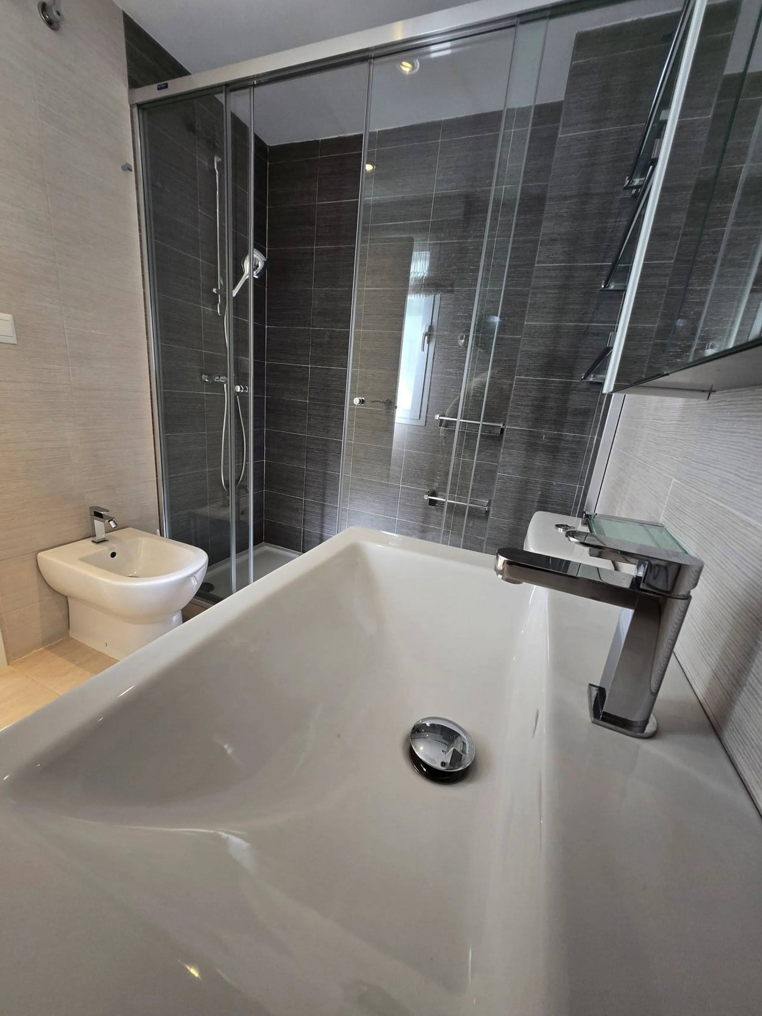 Fully Renovated Apartment Ready to Move In – Los Naranjos, Nueva Andalucía, Marbella
