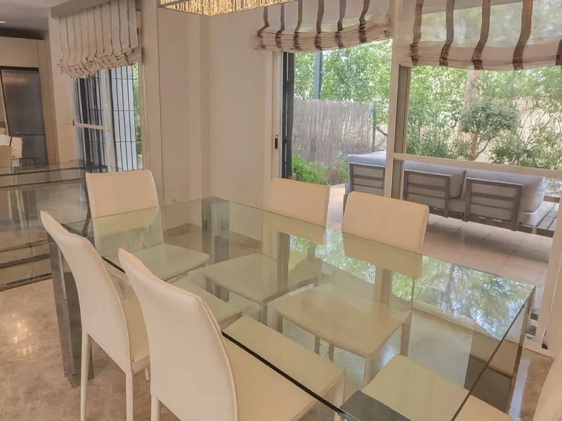 Fully Renovated Apartment Ready to Move In – Los Naranjos, Nueva Andalucía, Marbella