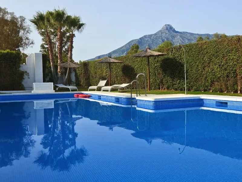 Fully Renovated Apartment Ready to Move In – Los Naranjos, Nueva Andalucía, Marbella