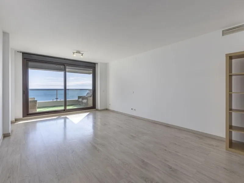 Exclusive apartment with frontal sea views in Camarate Golf – Casares Costa