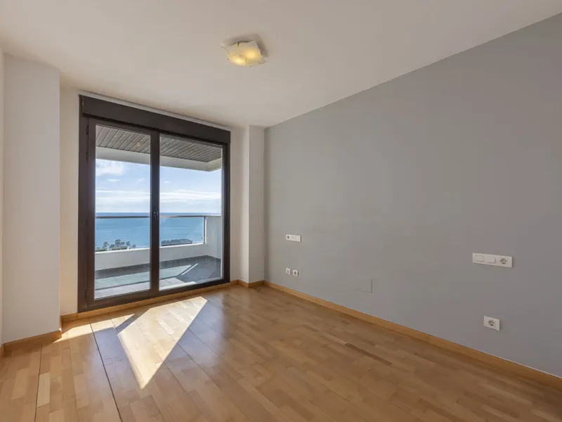 Exclusive apartment with frontal sea views in Camarate Golf – Casares Costa