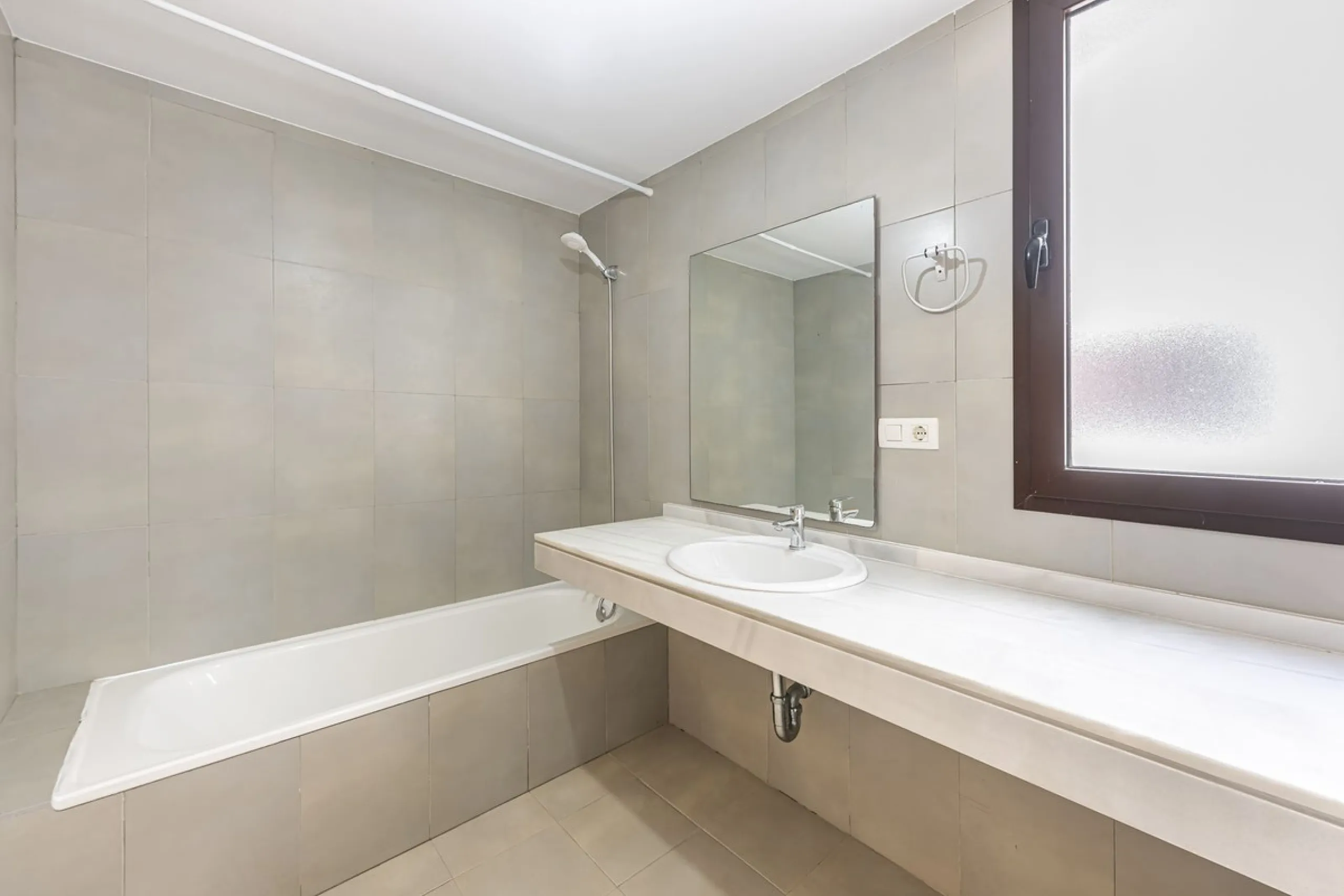 Exclusive apartment with frontal sea views in Camarate Golf – Casares Costa