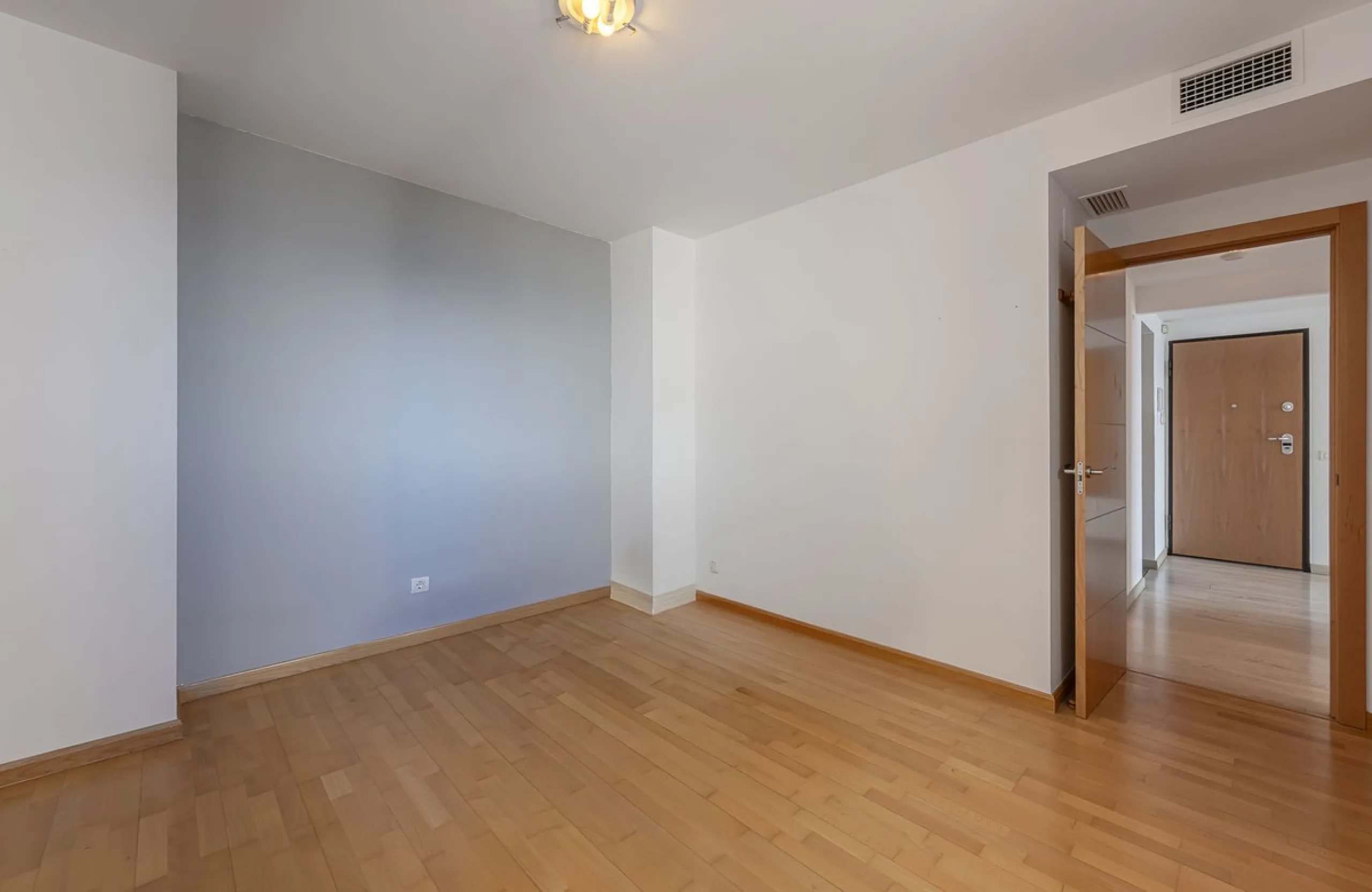 Exclusive apartment with frontal sea views in Camarate Golf – Casares Costa