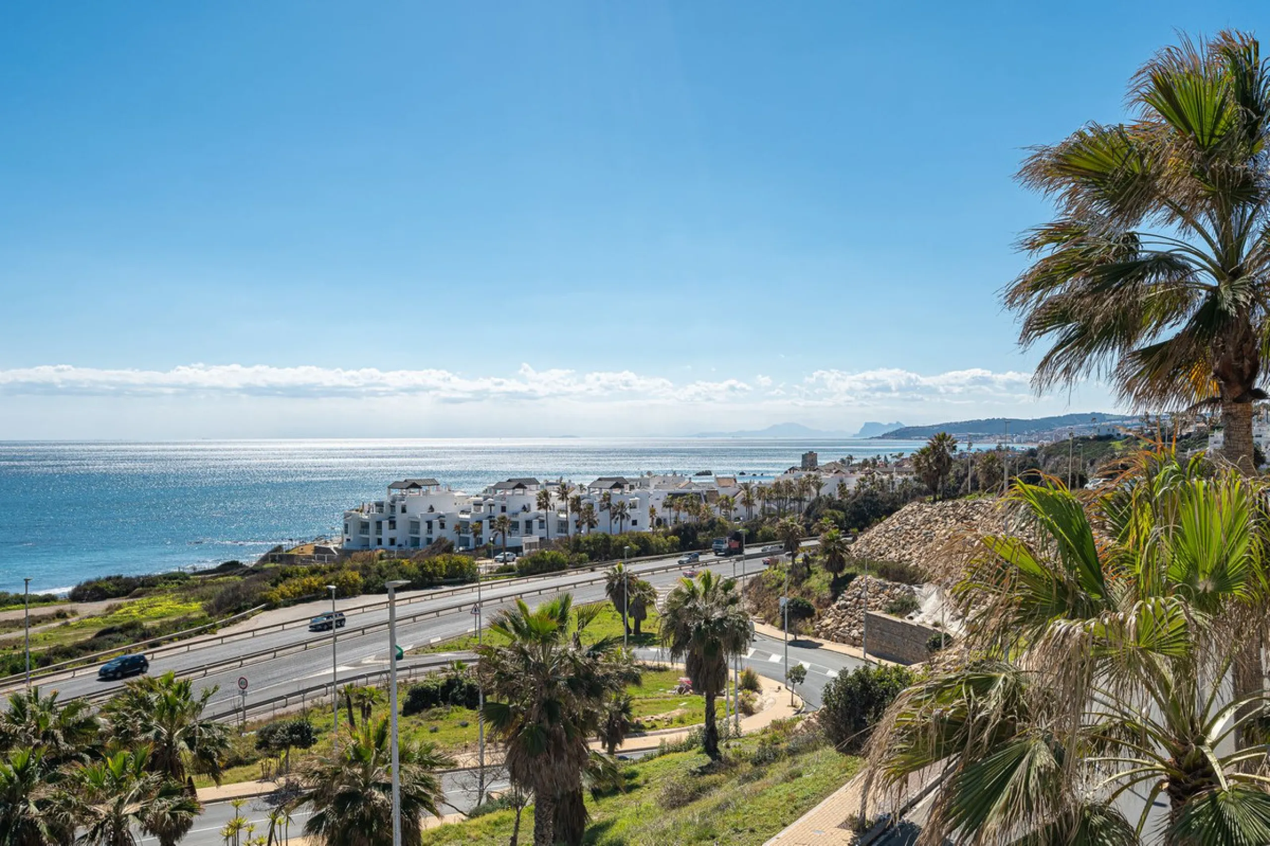 Exclusive apartment with frontal sea views in Camarate Golf – Casares Costa