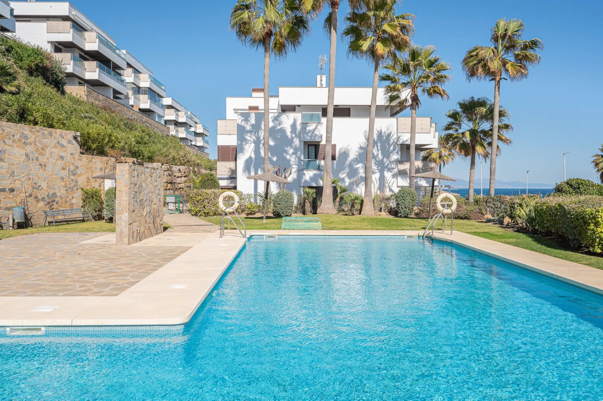 Exclusive apartment with frontal sea views in Camarate Golf – Casares Costa