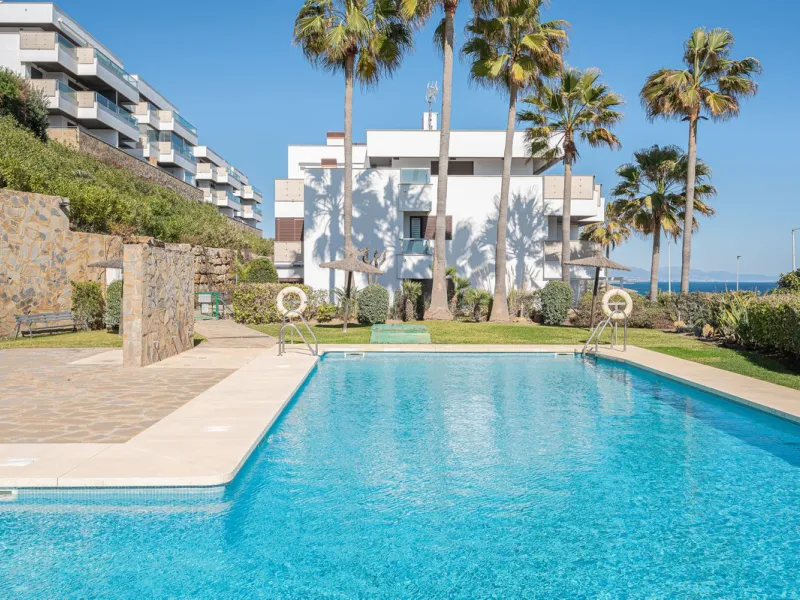 Exclusive apartment with frontal sea views in Camarate Golf – Casares Costa