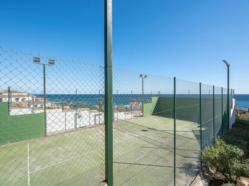 Exclusive apartment with frontal sea views in Camarate Golf – Casares Costa