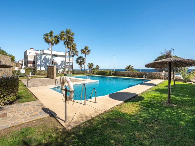 Exclusive apartment with frontal sea views in Camarate Golf – Casares Costa