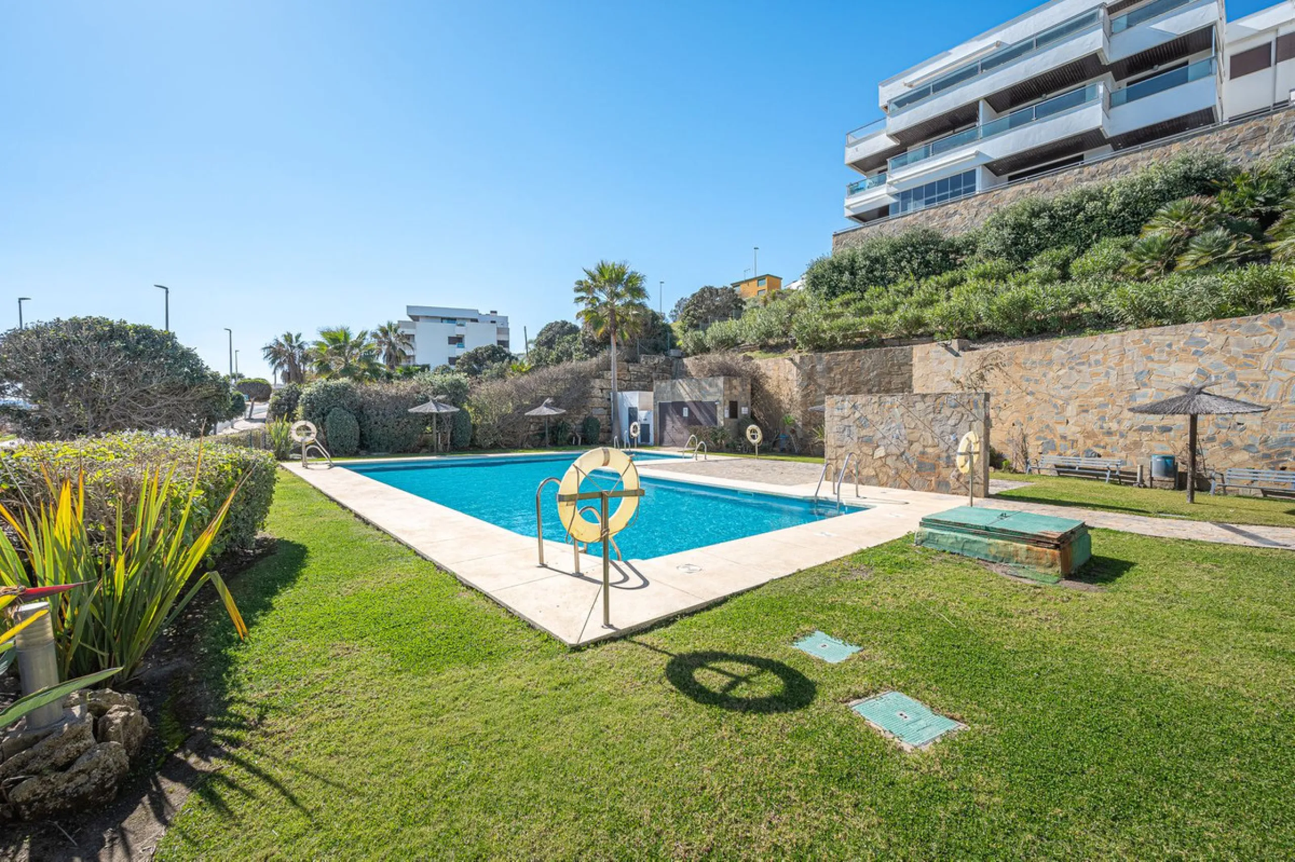 Exclusive apartment with frontal sea views in Camarate Golf – Casares Costa