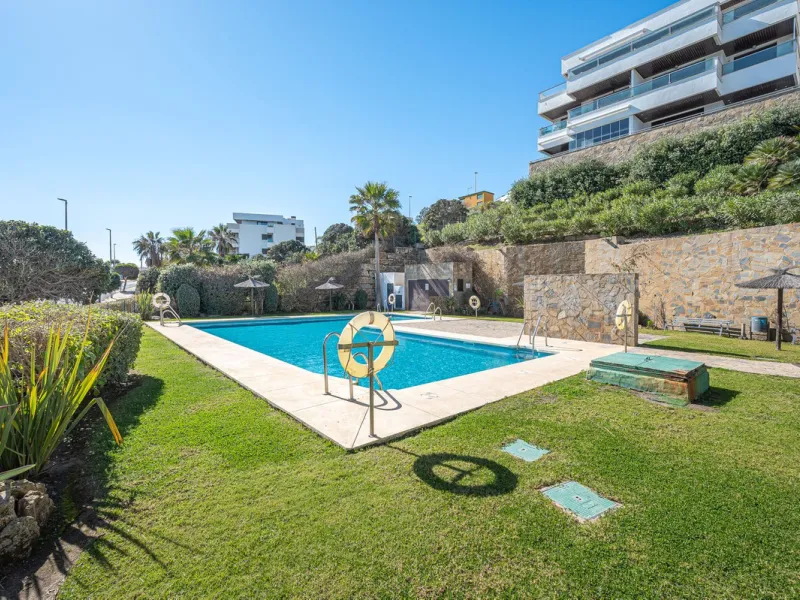 Exclusive apartment with frontal sea views in Camarate Golf – Casares Costa