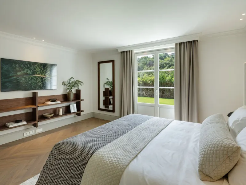 This exceptional five-bedroom luxury villa for sale is located within the prestigious gated community of La Zagaleta, in Benahavís. Newly completed by the acclaimed architectural studio Puroform, the property showcases a refined blend of contemporary desi