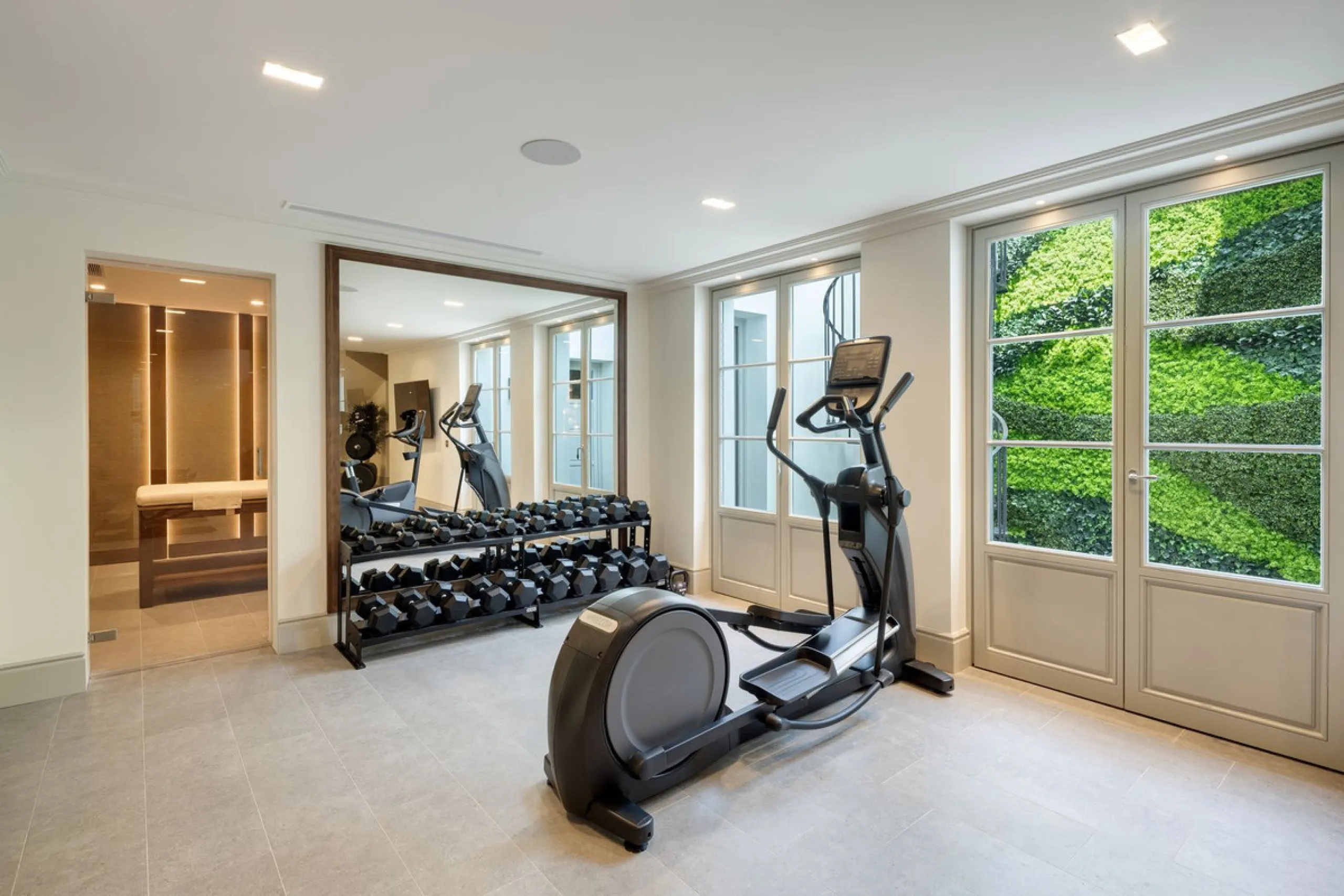 This exceptional five-bedroom luxury villa for sale is located within the prestigious gated community of La Zagaleta, in Benahavís. Newly completed by the acclaimed architectural studio Puroform, the property showcases a refined blend of contemporary desi