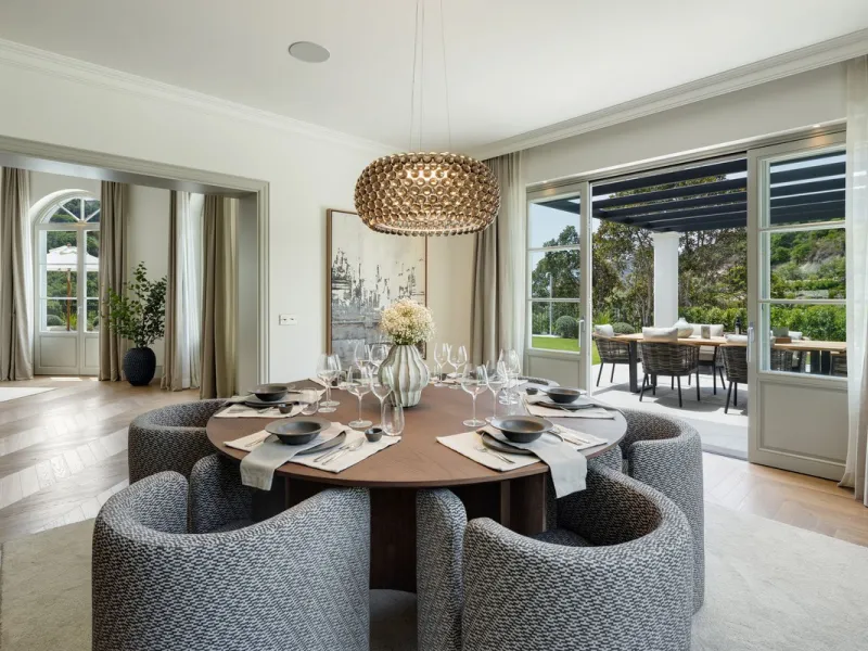 This exceptional five-bedroom luxury villa for sale is located within the prestigious gated community of La Zagaleta, in Benahavís. Newly completed by the acclaimed architectural studio Puroform, the property showcases a refined blend of contemporary desi
