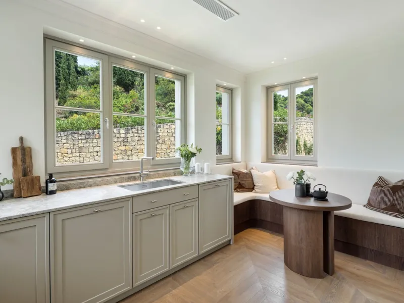 This exceptional five-bedroom luxury villa for sale is located within the prestigious gated community of La Zagaleta, in Benahavís. Newly completed by the acclaimed architectural studio Puroform, the property showcases a refined blend of contemporary desi