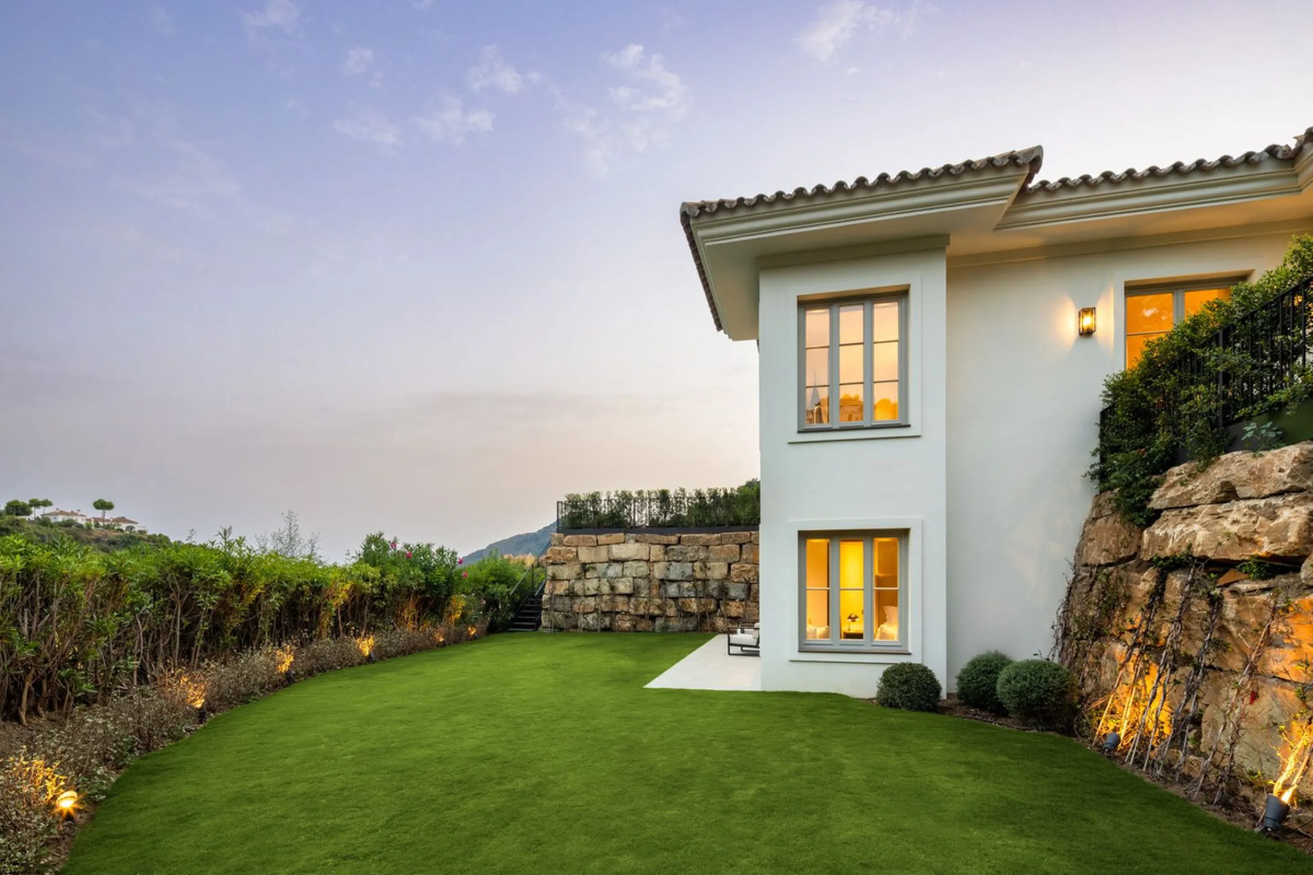 This exceptional five-bedroom luxury villa for sale is located within the prestigious gated community of La Zagaleta, in Benahavís. Newly completed by the acclaimed architectural studio Puroform, the property showcases a refined blend of contemporary desi