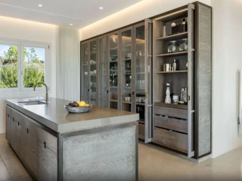 Set within the prestigious, 24-hour secure enclave of the Marbella Club Golf Resort, this Andalusian-inspired yet contemporary mansion offers an extraordinary fusion of timeless elegance and modern luxury. The exclusive resort is home to an exceptional 18
