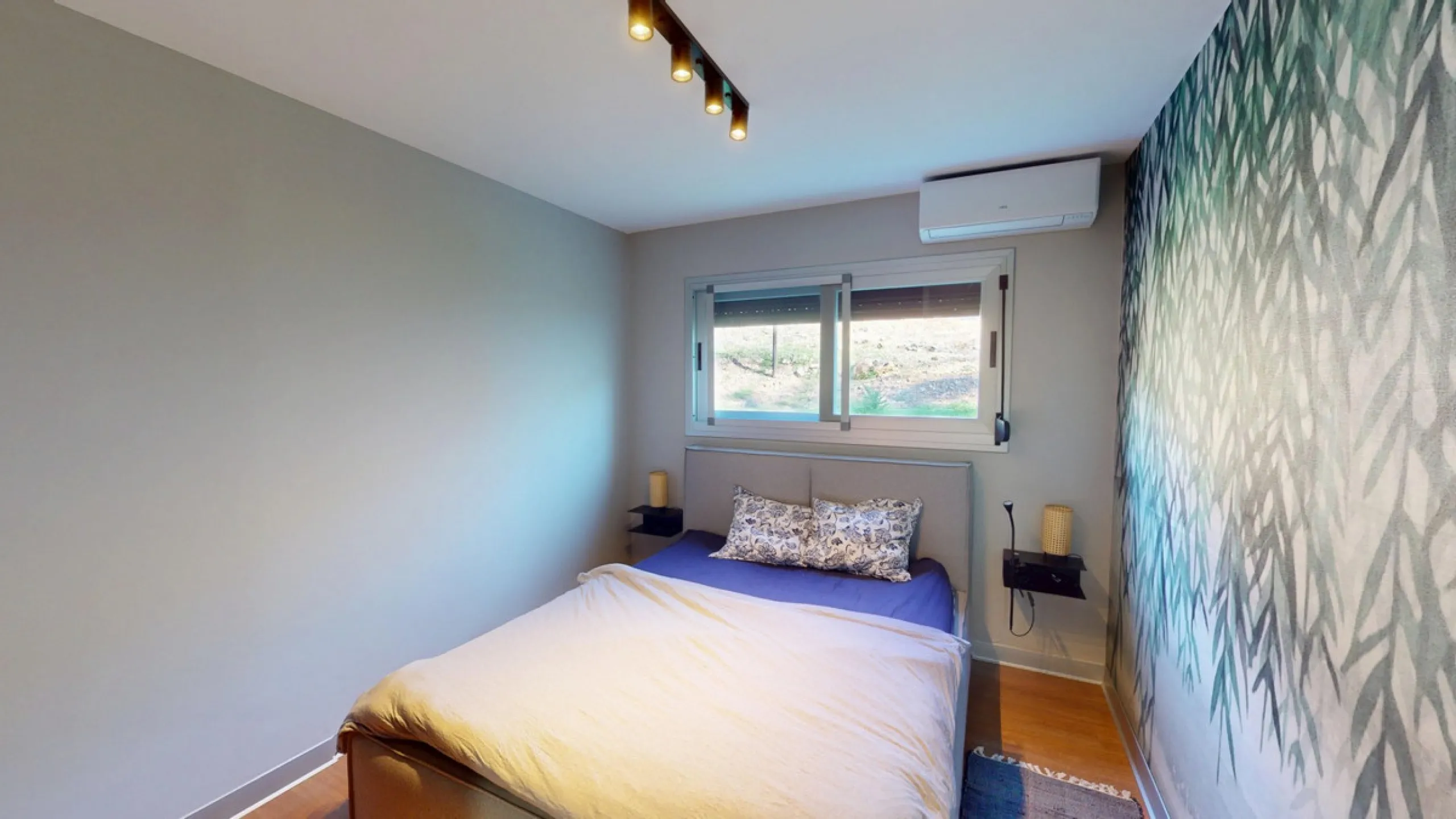 Exclusive Estate with Guest Apartment and Equestrian Facilities in Álora This exceptional estate in Álora combines generous living spaces, absolute privacy, and a privileged natural setting ideal for those seeking comfort, tranquillity, and versatile usag