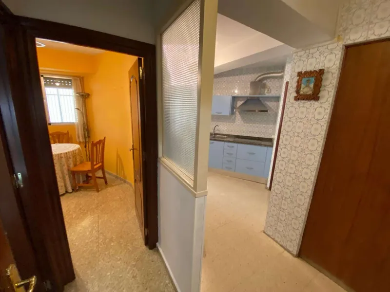 Apartment - Middle Floor Apartment в продаже в Málaga, Málaga. В доме 4 спален и 2 ванных комнат. Площадь дома 120 м²