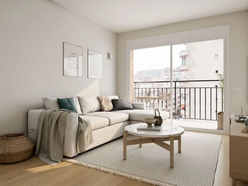Apartment for sale between the Marina and Fuengirola city center, next to the beach