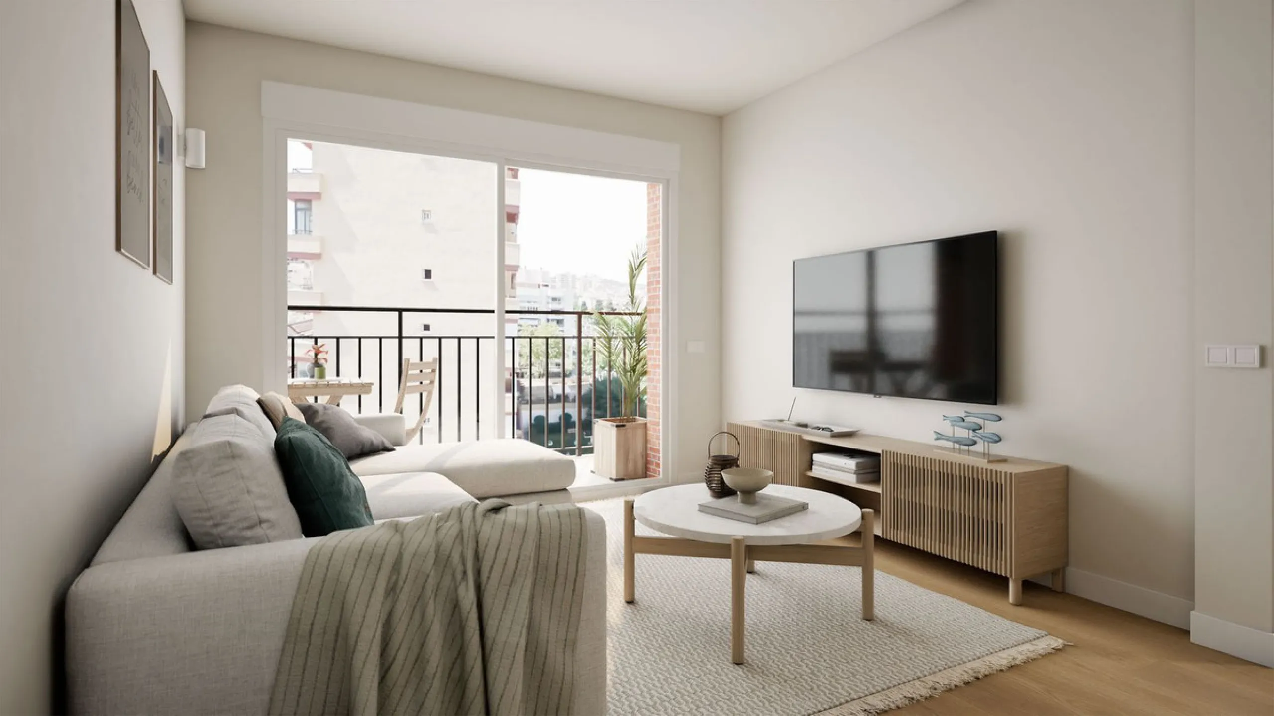Apartment for sale between the Marina and Fuengirola city center, next to the beach