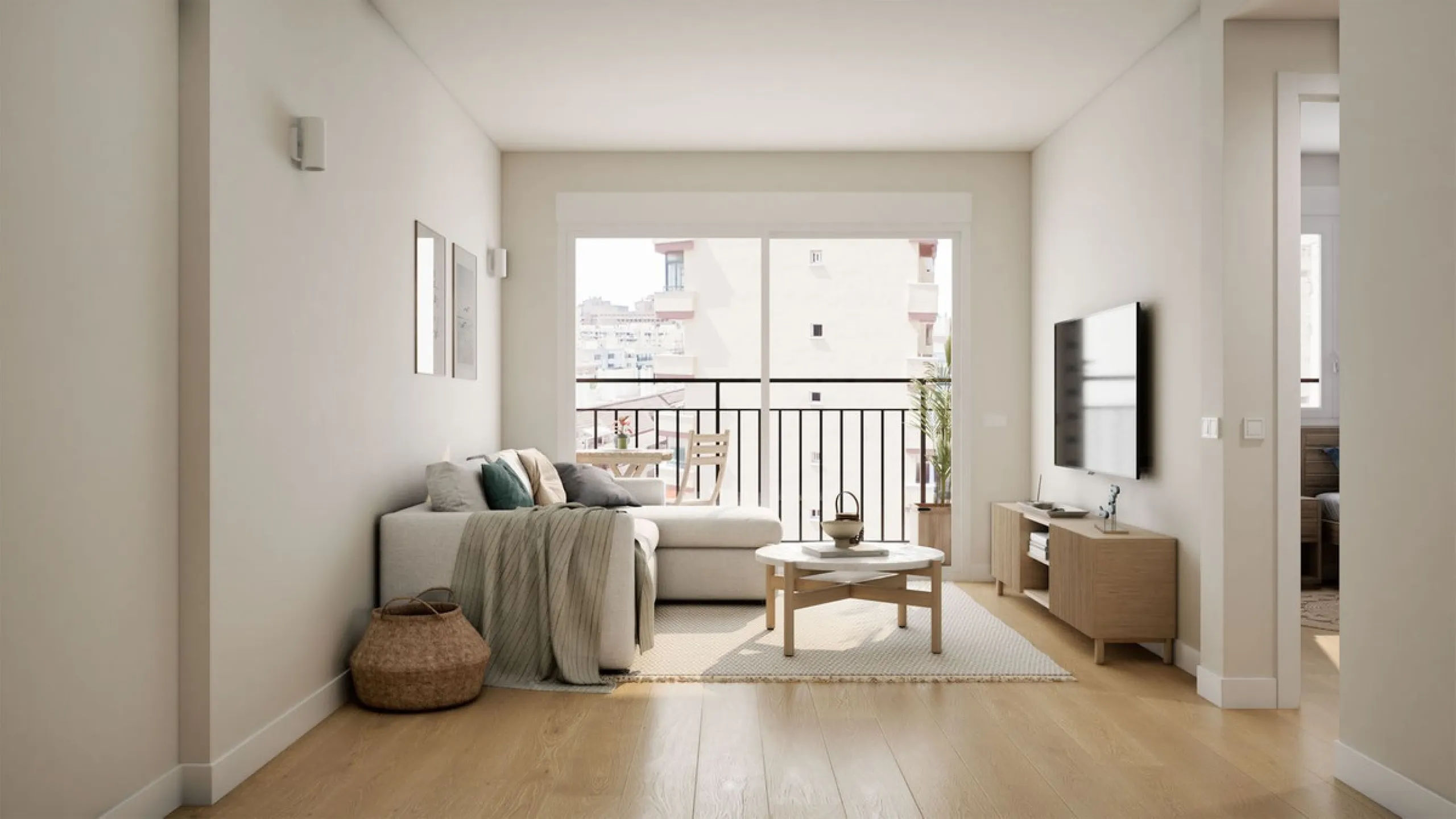 Apartment for sale between the Marina and Fuengirola city center, next to the beach