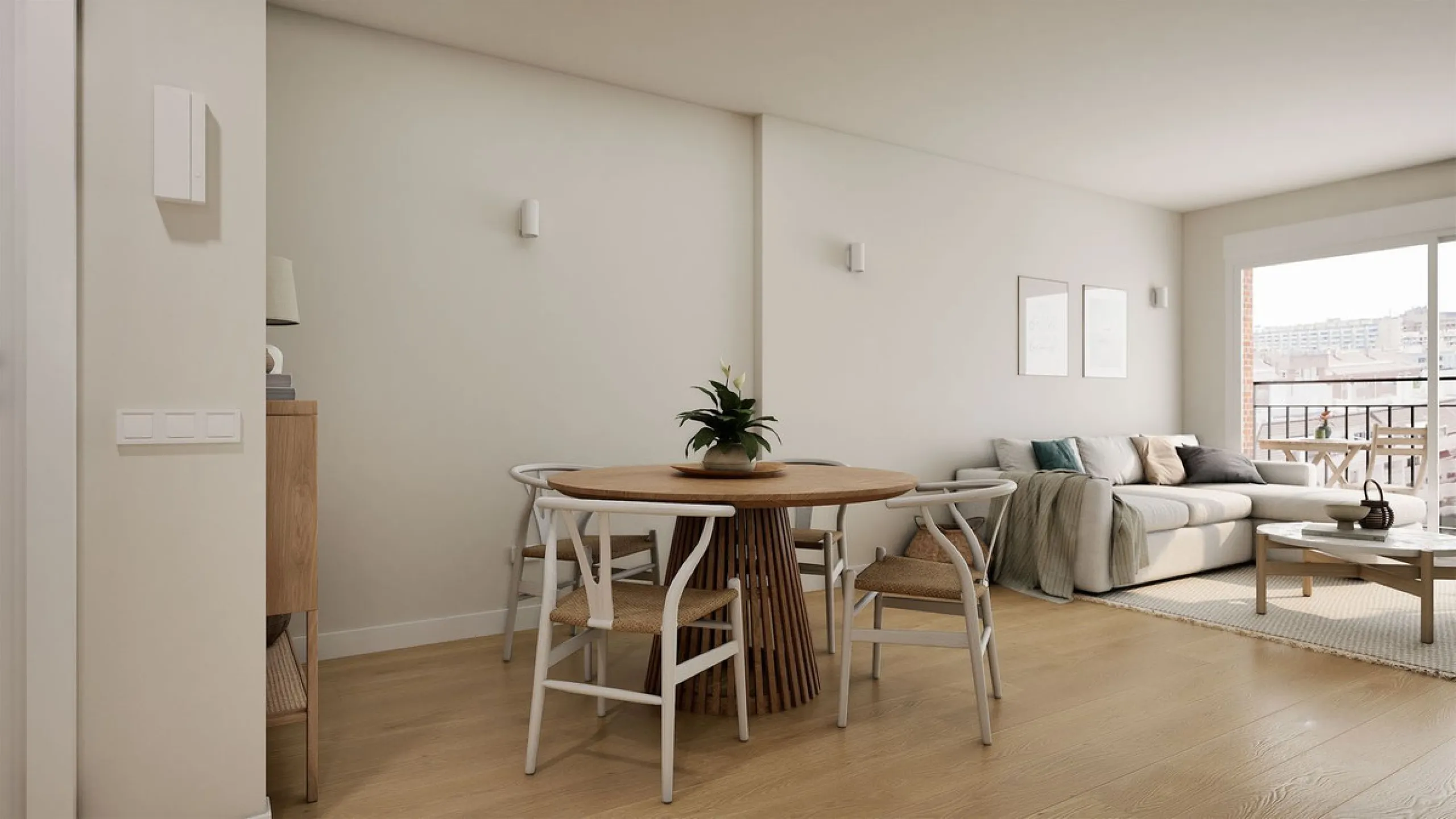 Apartment for sale between the Marina and Fuengirola city center, next to the beach