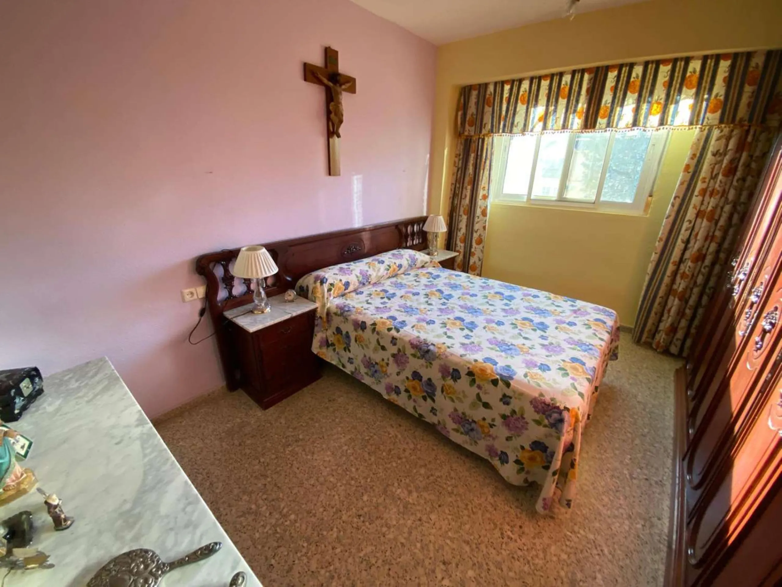 Apartment - Middle Floor Apartment в продаже в Málaga, Málaga. В доме 4 спален и 2 ванных комнат. Площадь дома 120 м²