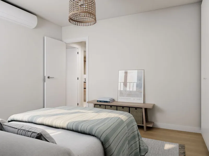 Apartment for sale between the Marina and Fuengirola city center, next to the beach