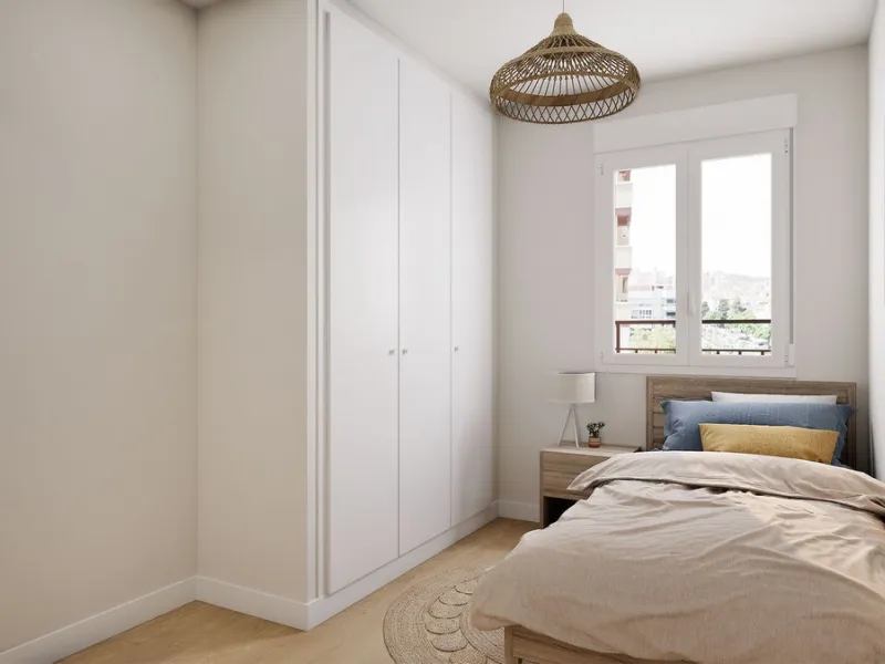 Apartment for sale between the Marina and Fuengirola city center, next to the beach