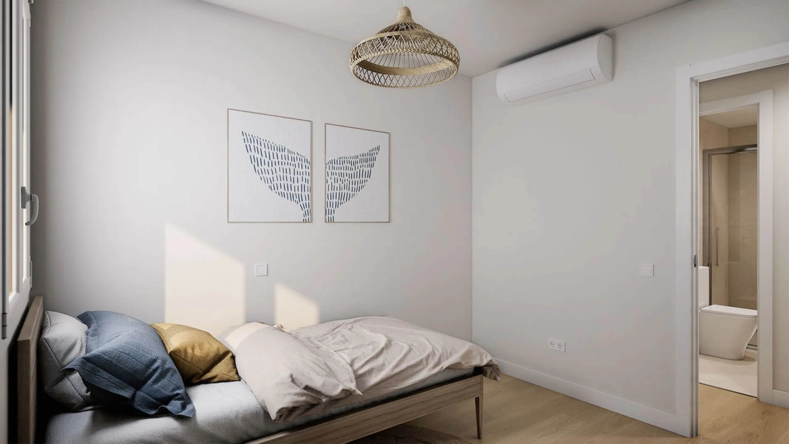 Apartment for sale between the Marina and Fuengirola city center, next to the beach