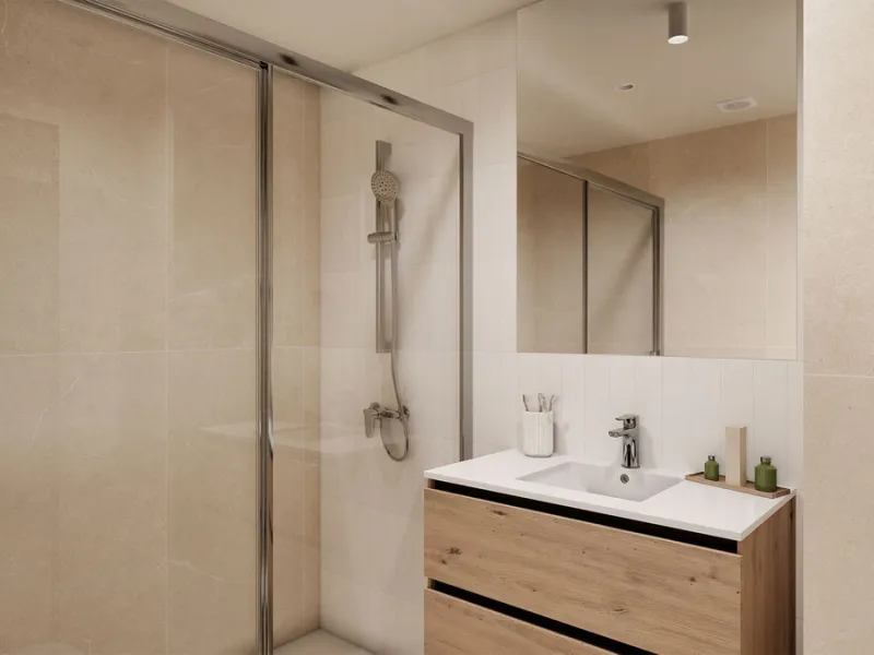 Apartment for sale between the Marina and Fuengirola city center, next to the beach