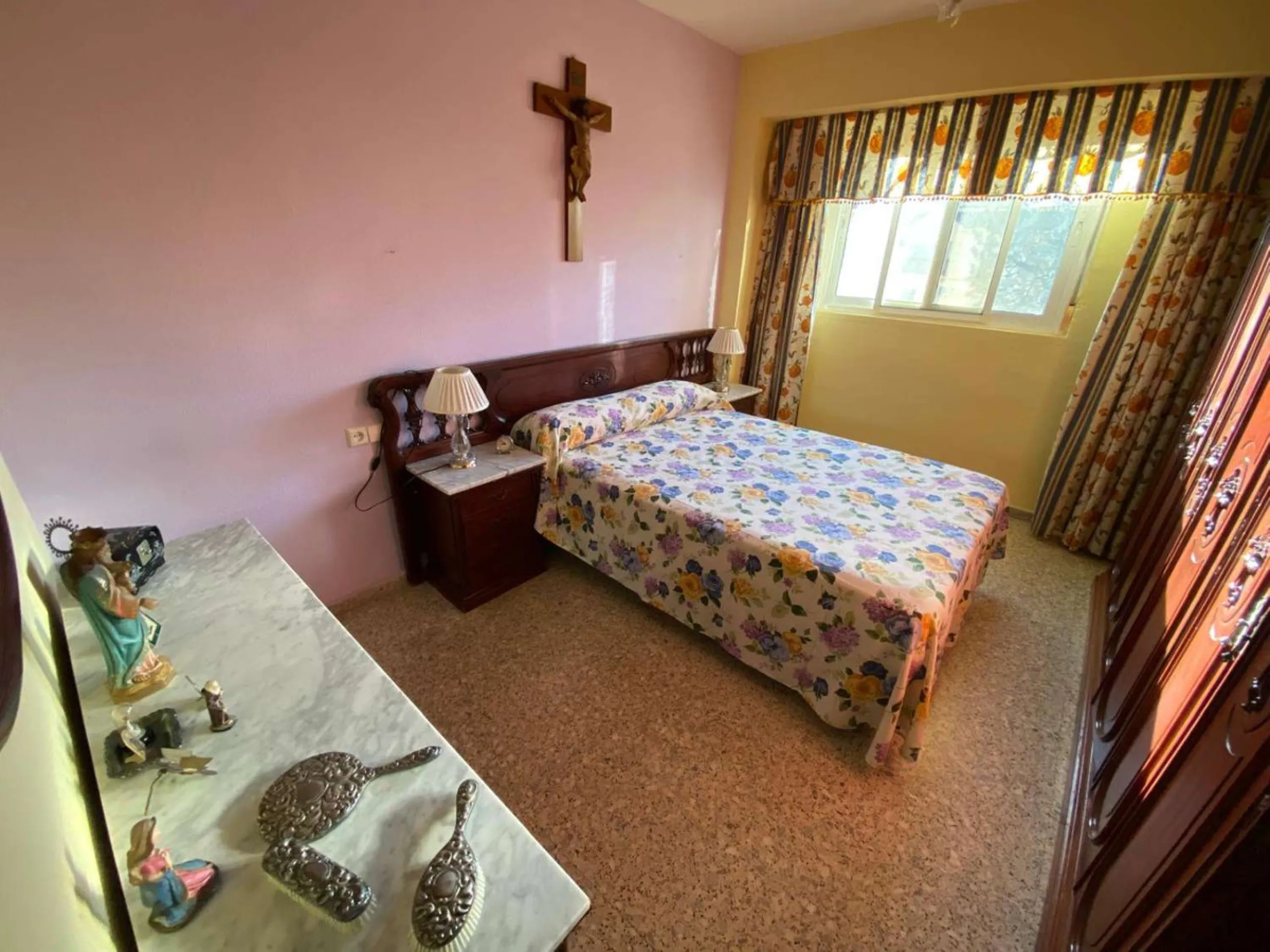 Apartment - Middle Floor Apartment в продаже в Málaga, Málaga. В доме 4 спален и 2 ванных комнат. Площадь дома 120 м²