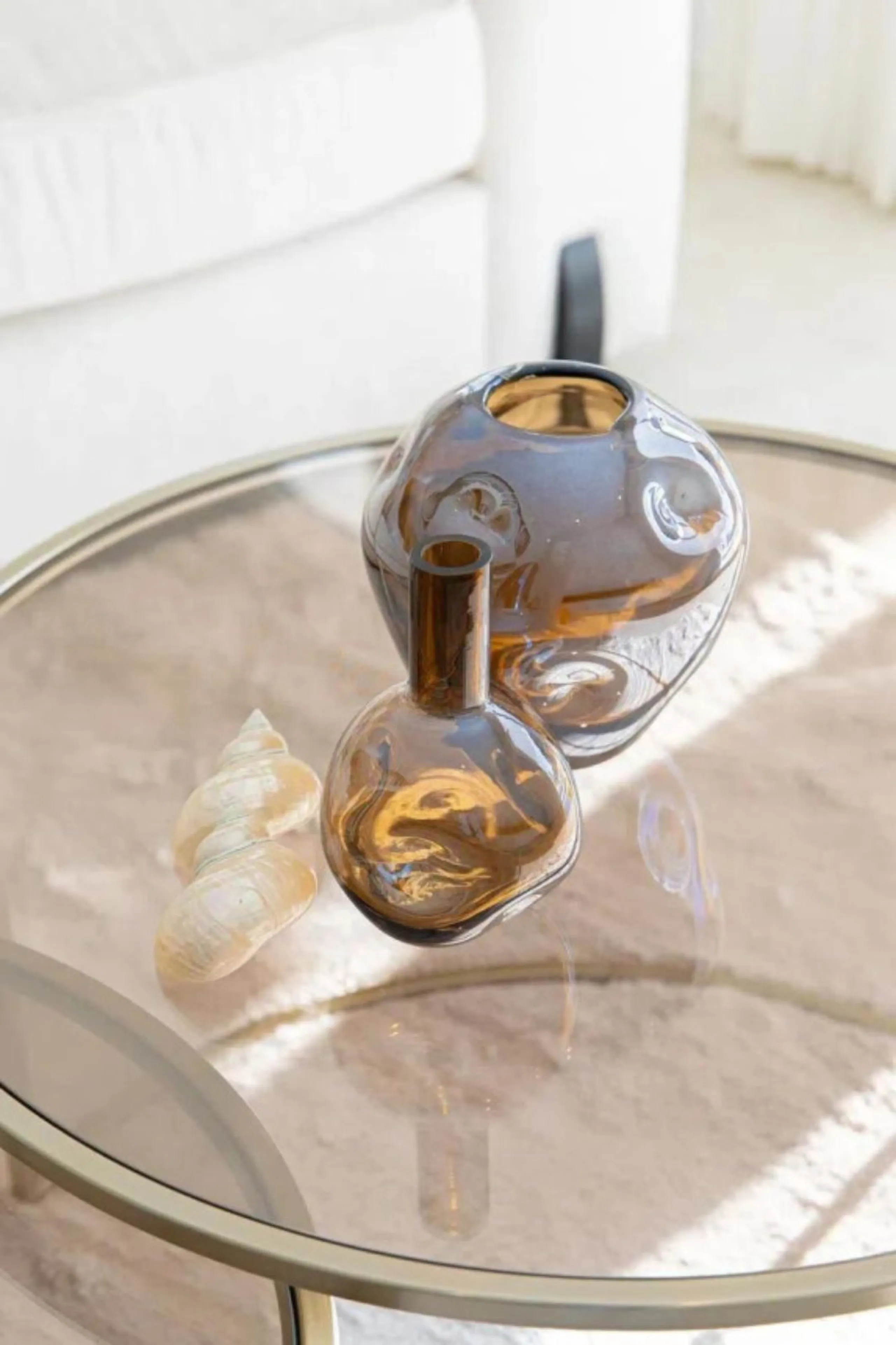 Recently fully renovated to a high standard, the property combines contemporary design with a prime location in one of Marbella's most sought-after residential areas.