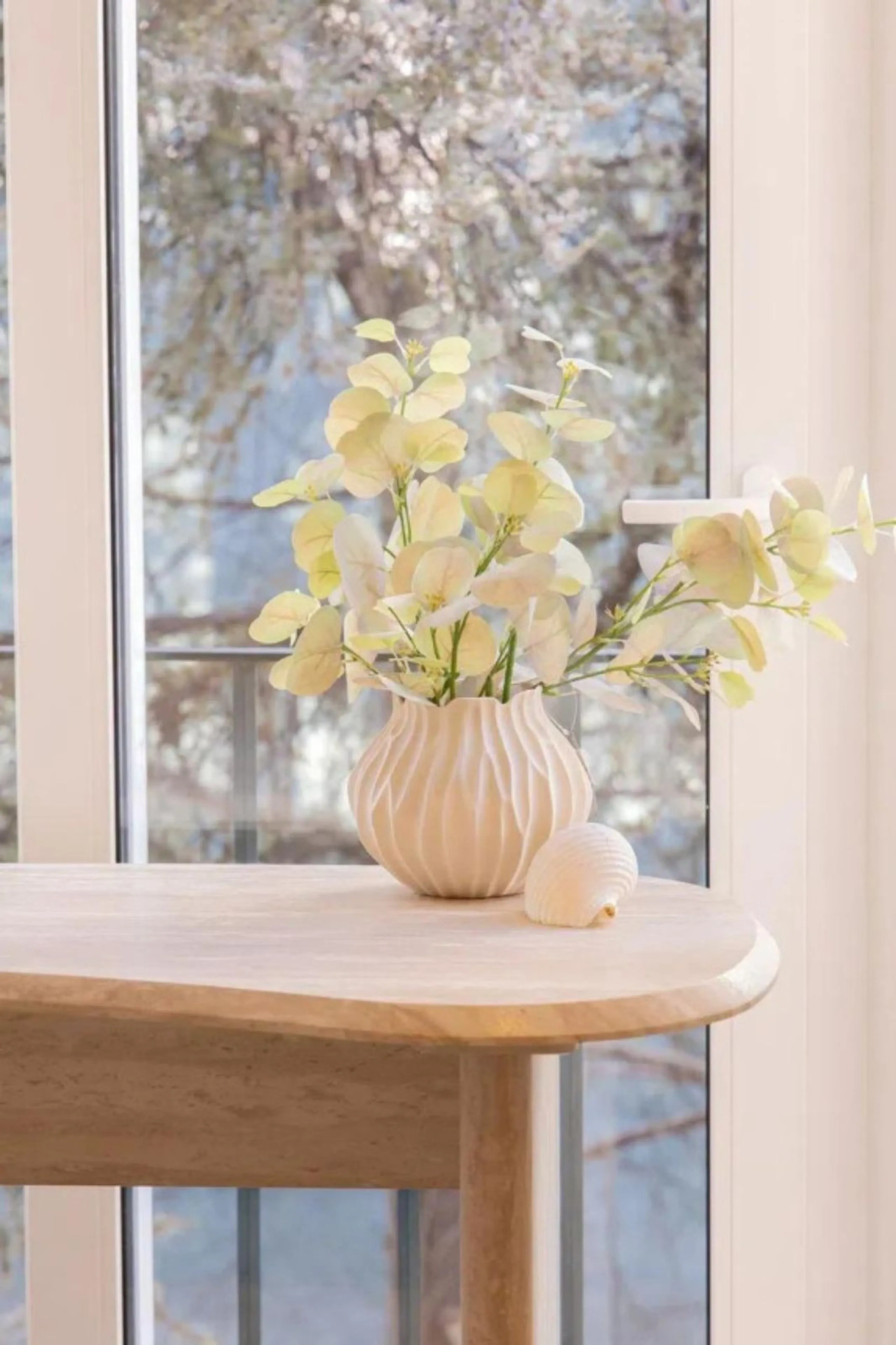 Recently fully renovated to a high standard, the property combines contemporary design with a prime location in one of Marbella's most sought-after residential areas.