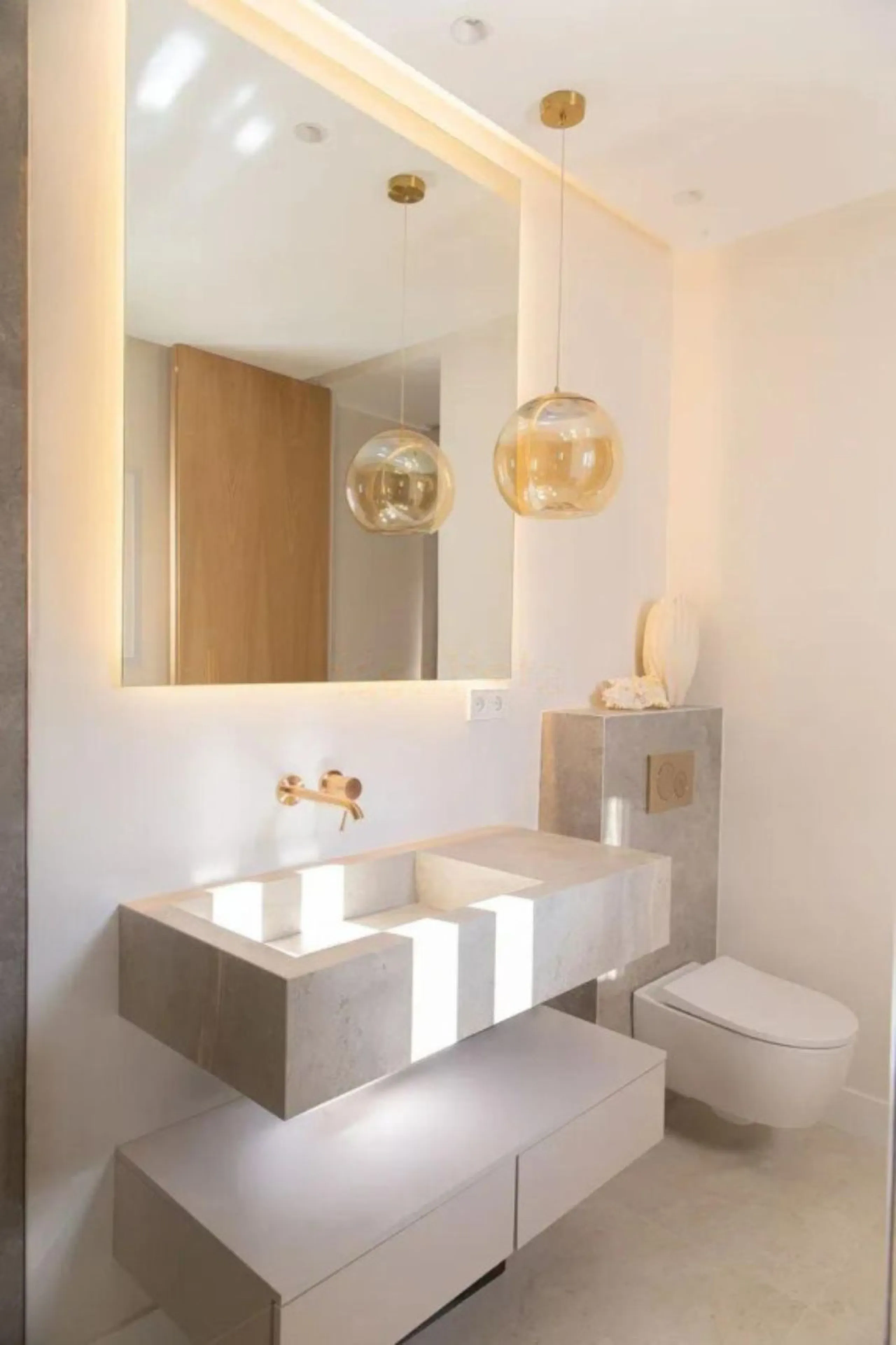 Recently fully renovated to a high standard, the property combines contemporary design with a prime location in one of Marbella's most sought-after residential areas.