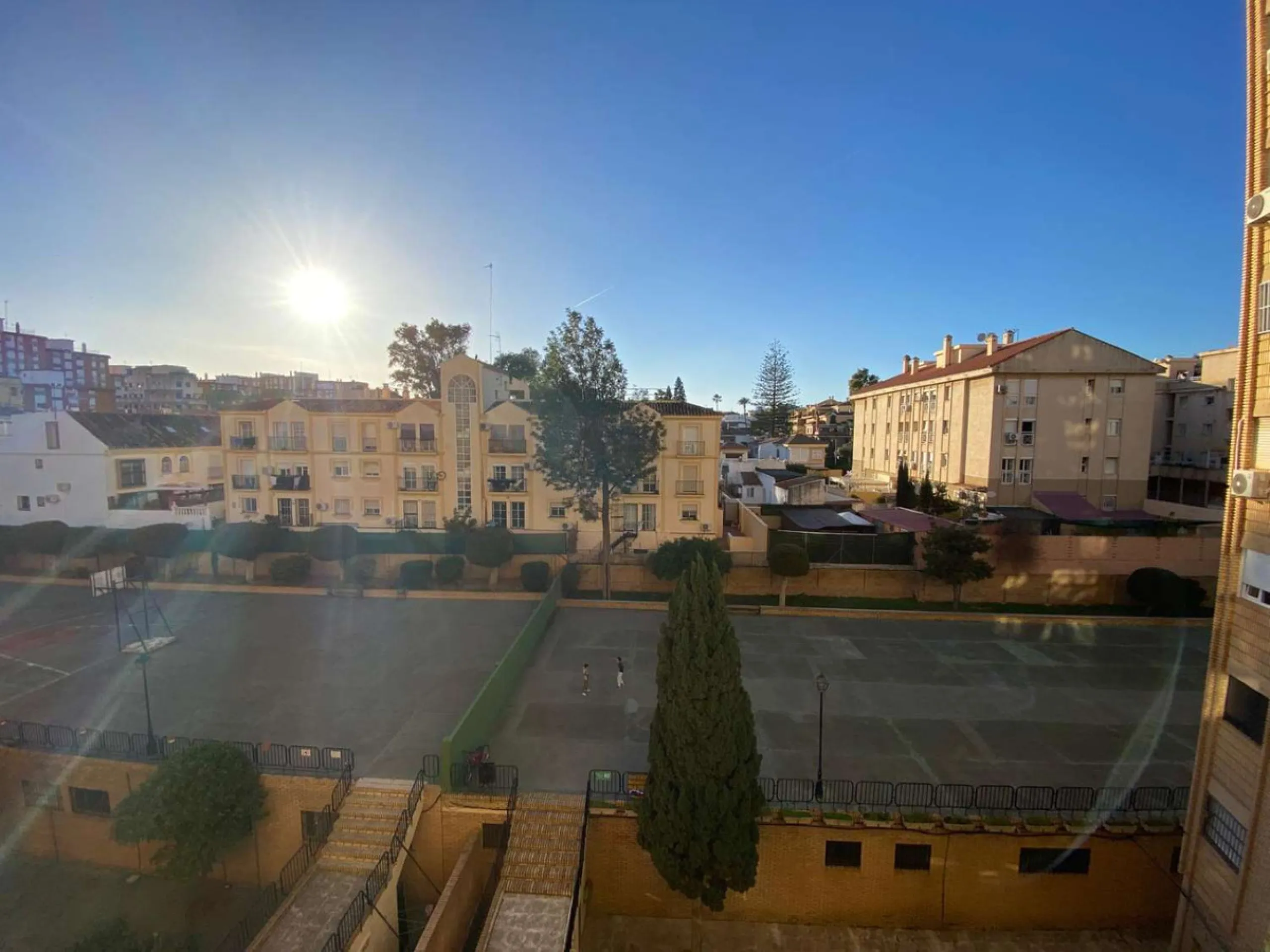 Apartment - Middle Floor Apartment в продаже в Málaga, Málaga. В доме 4 спален и 2 ванных комнат. Площадь дома 120 м²