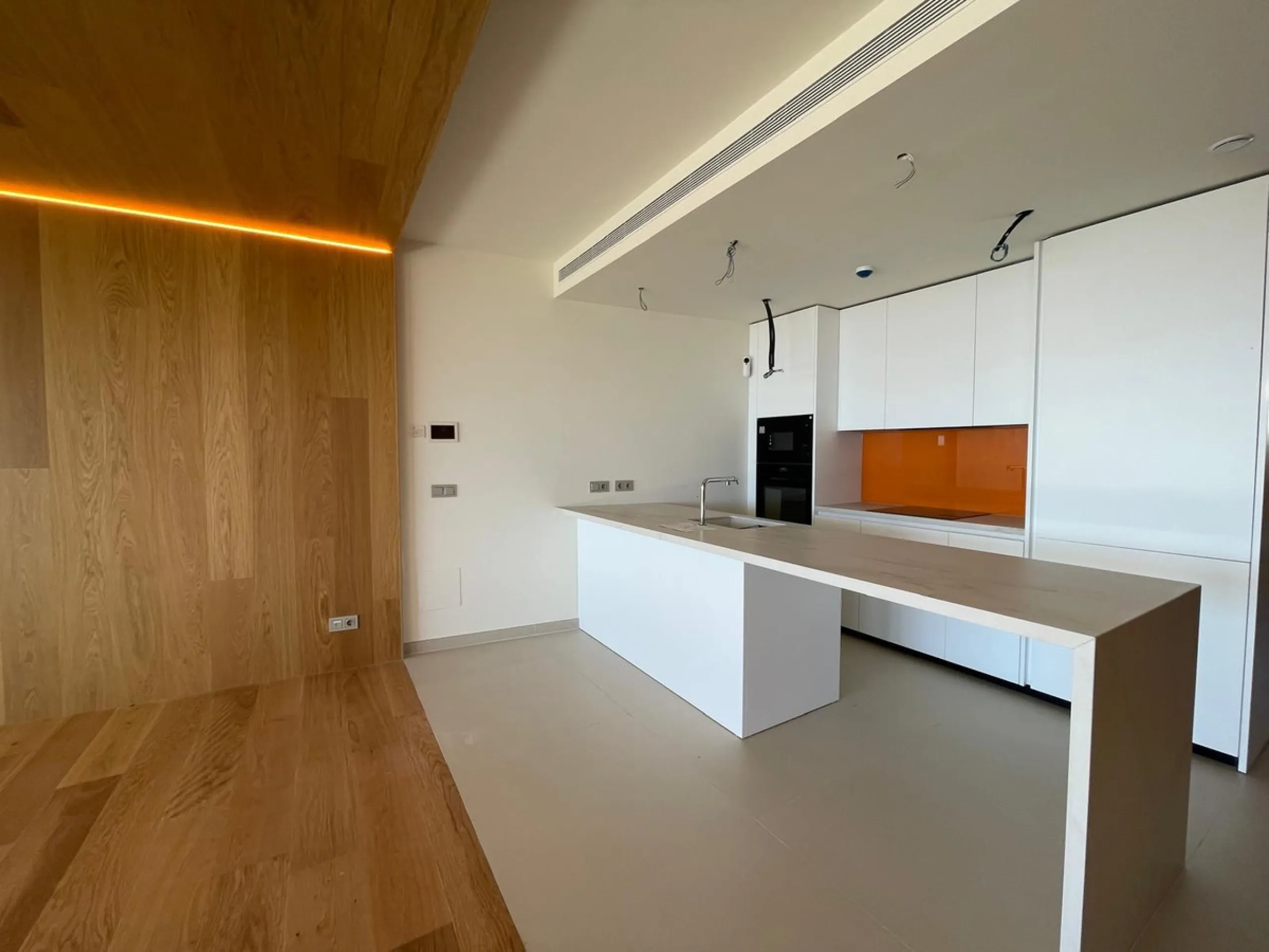 Apartment - Middle Floor Apartment в продаже в Fuengirola, Málaga. В доме 2 спален и 2 ванных комнат. Площадь дома 130 м²