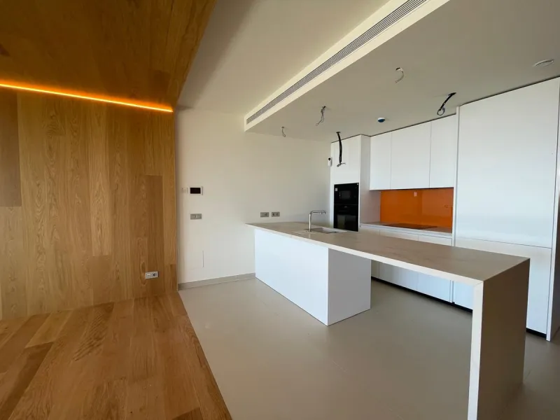 Apartment - Middle Floor Apartment в продаже в Fuengirola, Málaga. В доме 2 спален и 2 ванных комнат. Площадь дома 130 м²