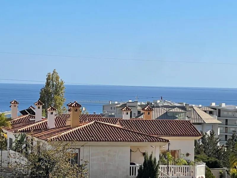 Apartment - Middle Floor Apartment в продаже в Fuengirola, Málaga. В доме 2 спален и 2 ванных комнат. Площадь дома 130 м²
