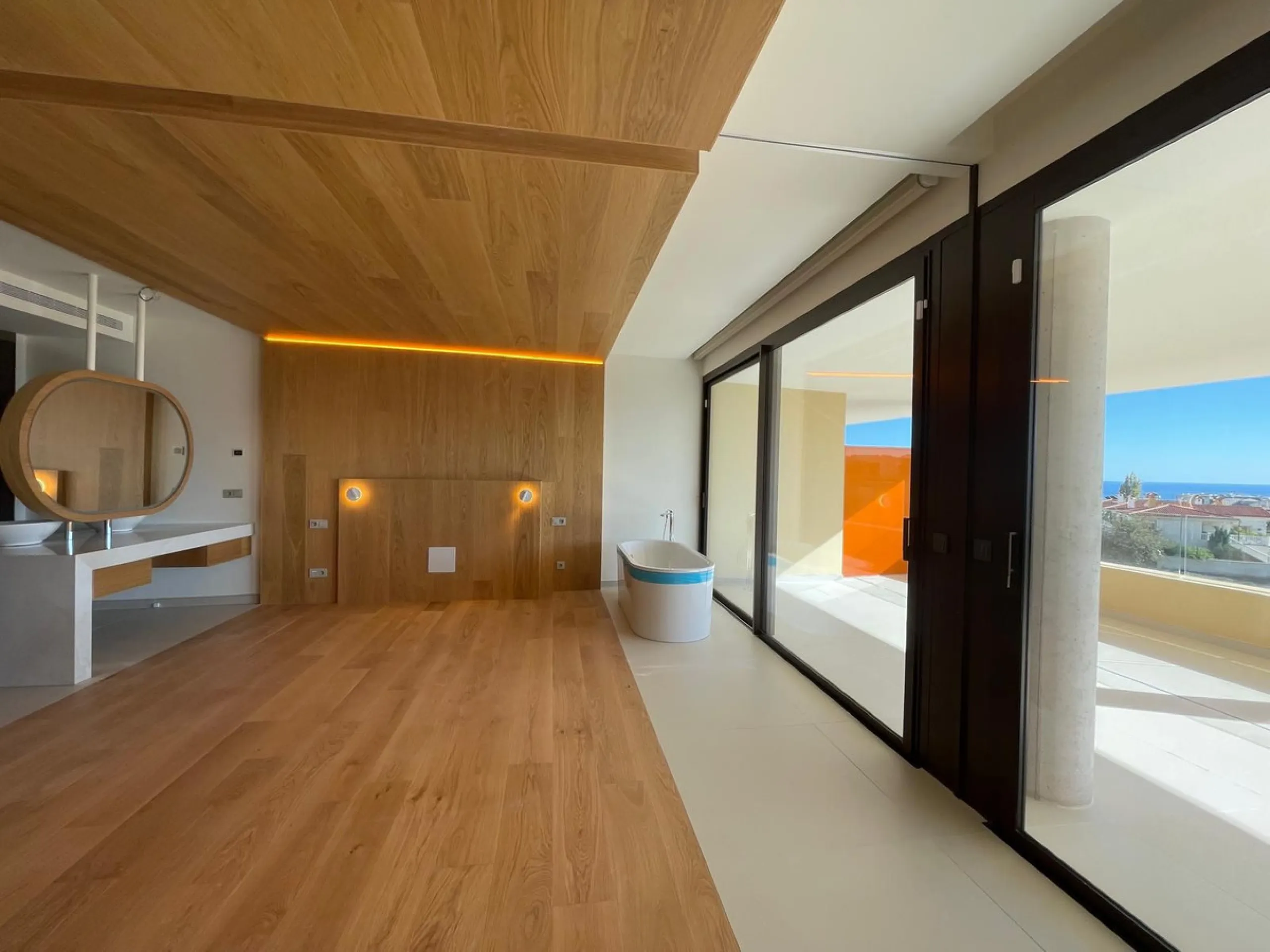 Apartment - Middle Floor Apartment в продаже в Fuengirola, Málaga. В доме 2 спален и 2 ванных комнат. Площадь дома 130 м²