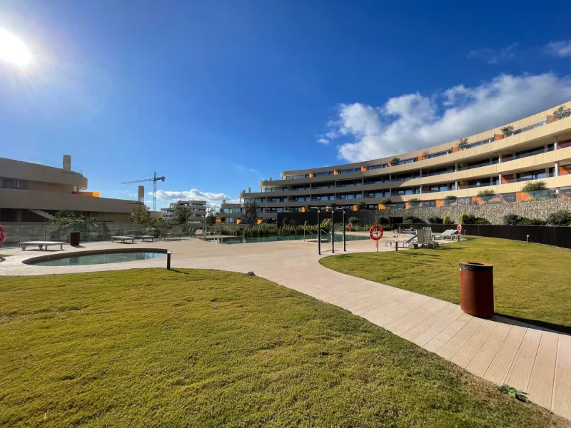 Apartment - Middle Floor Apartment в продаже в Fuengirola, Málaga. В доме 2 спален и 2 ванных комнат. Площадь дома 130 м²
