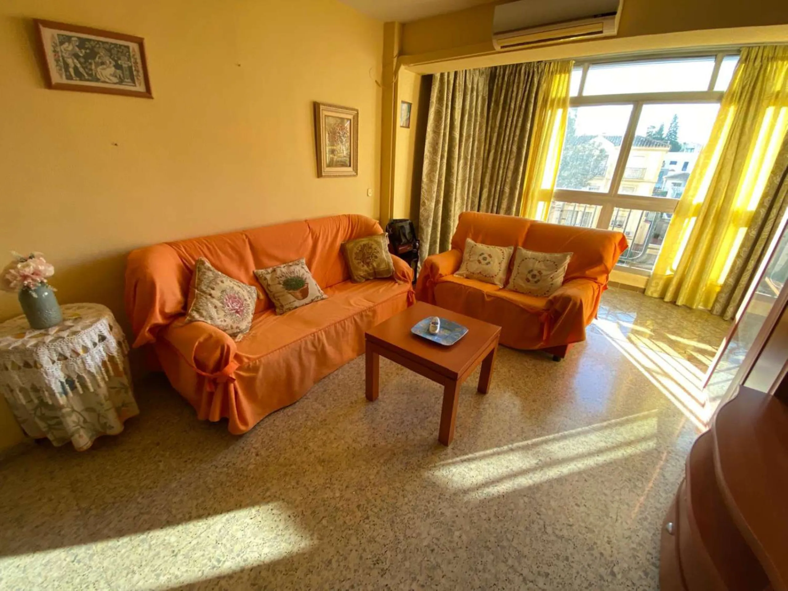 Apartment - Middle Floor Apartment в продаже в Málaga, Málaga. В доме 4 спален и 2 ванных комнат. Площадь дома 120 м²