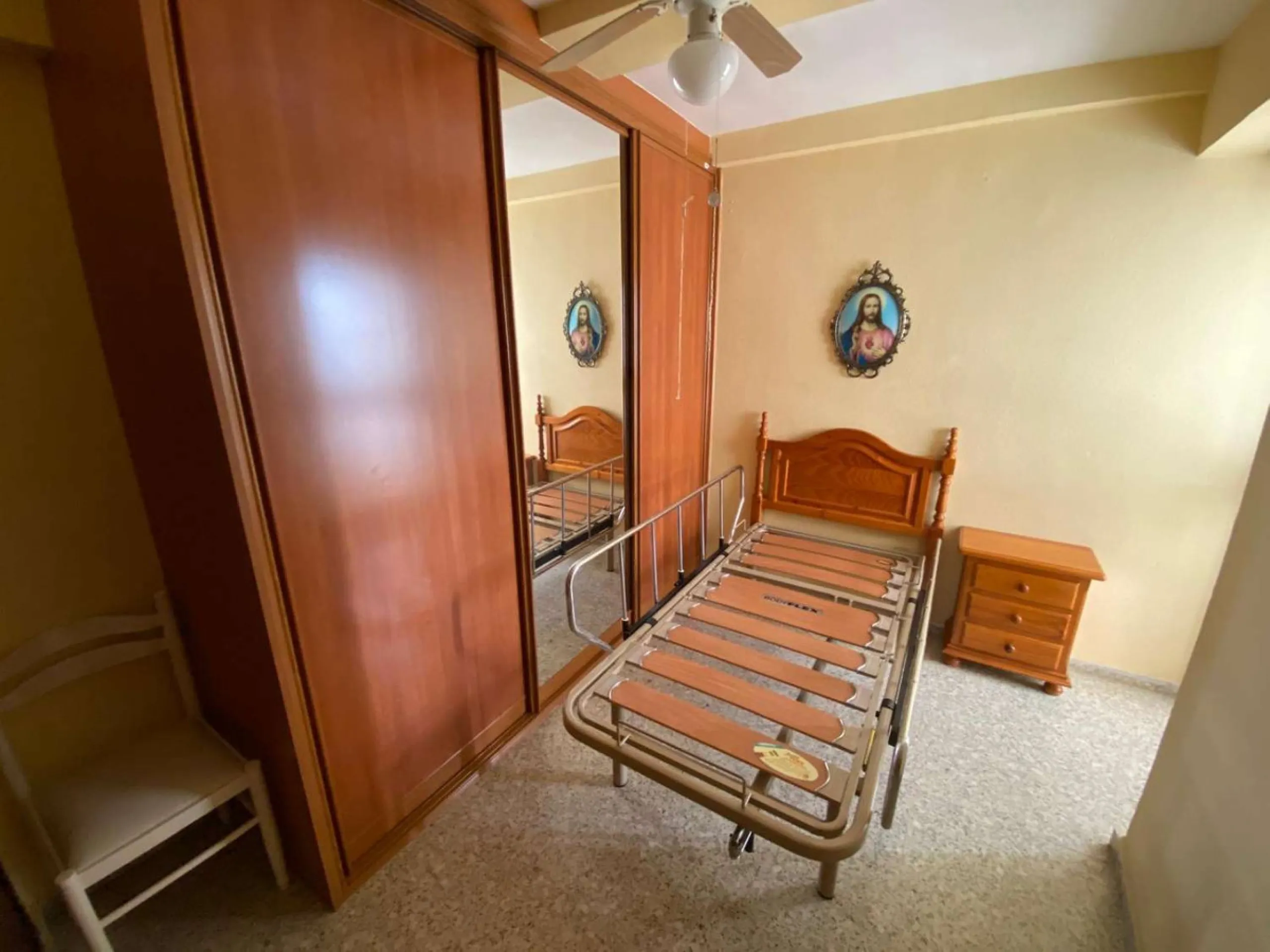 Apartment - Middle Floor Apartment в продаже в Málaga, Málaga. В доме 4 спален и 2 ванных комнат. Площадь дома 120 м²