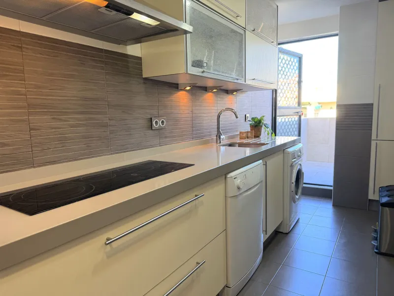 Fantastic penthouse in Locrimar , an attractive location in the sought-after area of Nueva Andalucía, within walking distance to both Puerto Banús, beach,shops, supermarkets, and the exclusive Real Club Marbella Gym.